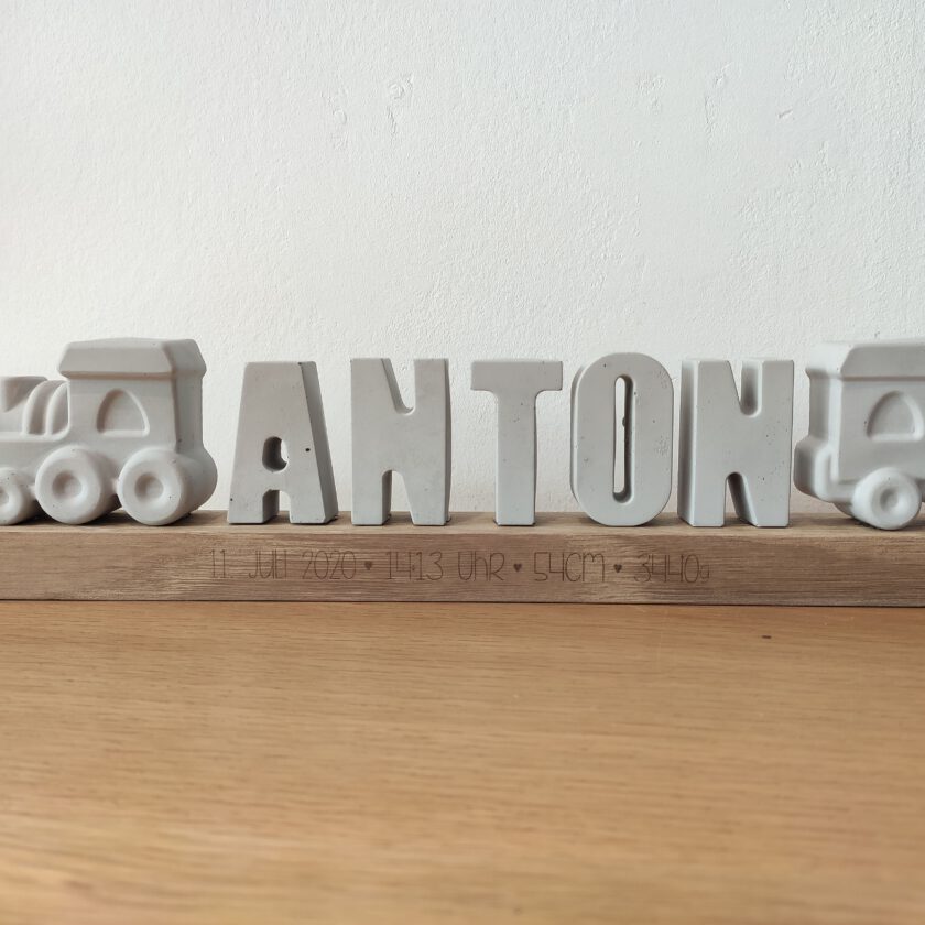 Personalisierbarer Holzblock