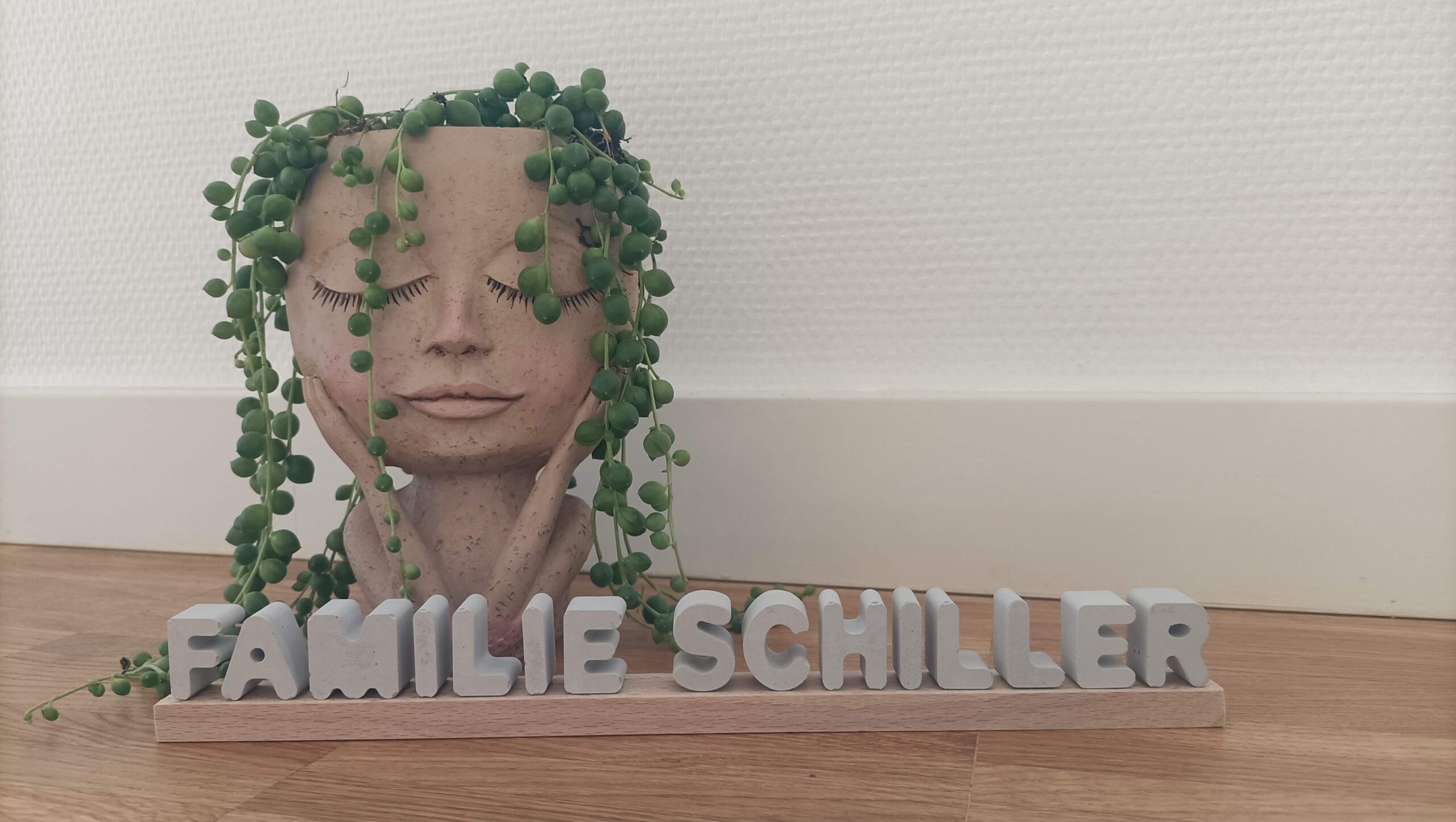 Mini Buchstaben auf Holz – Bild 3