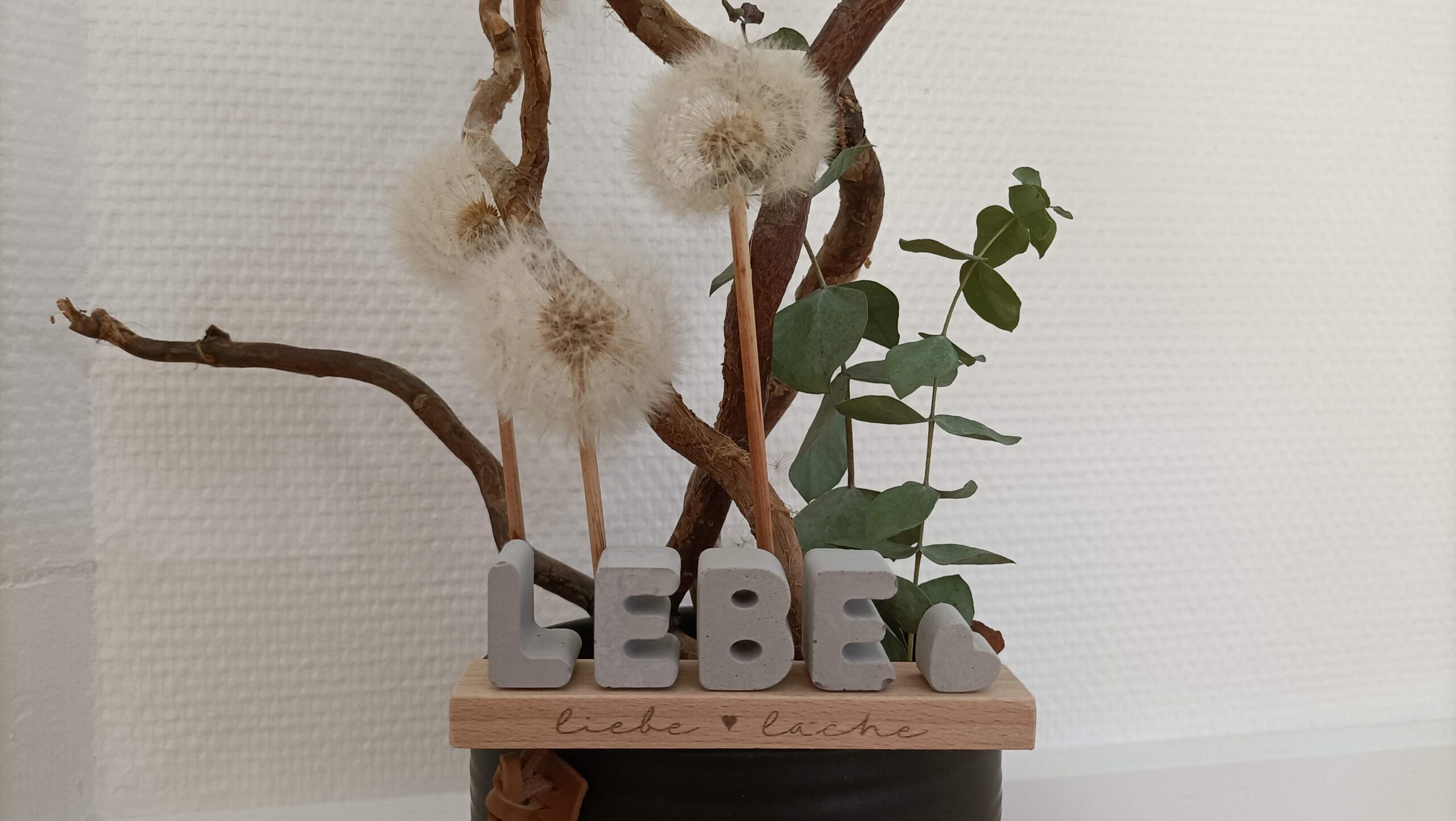 Mini Buchstaben auf Holz – Bild 2